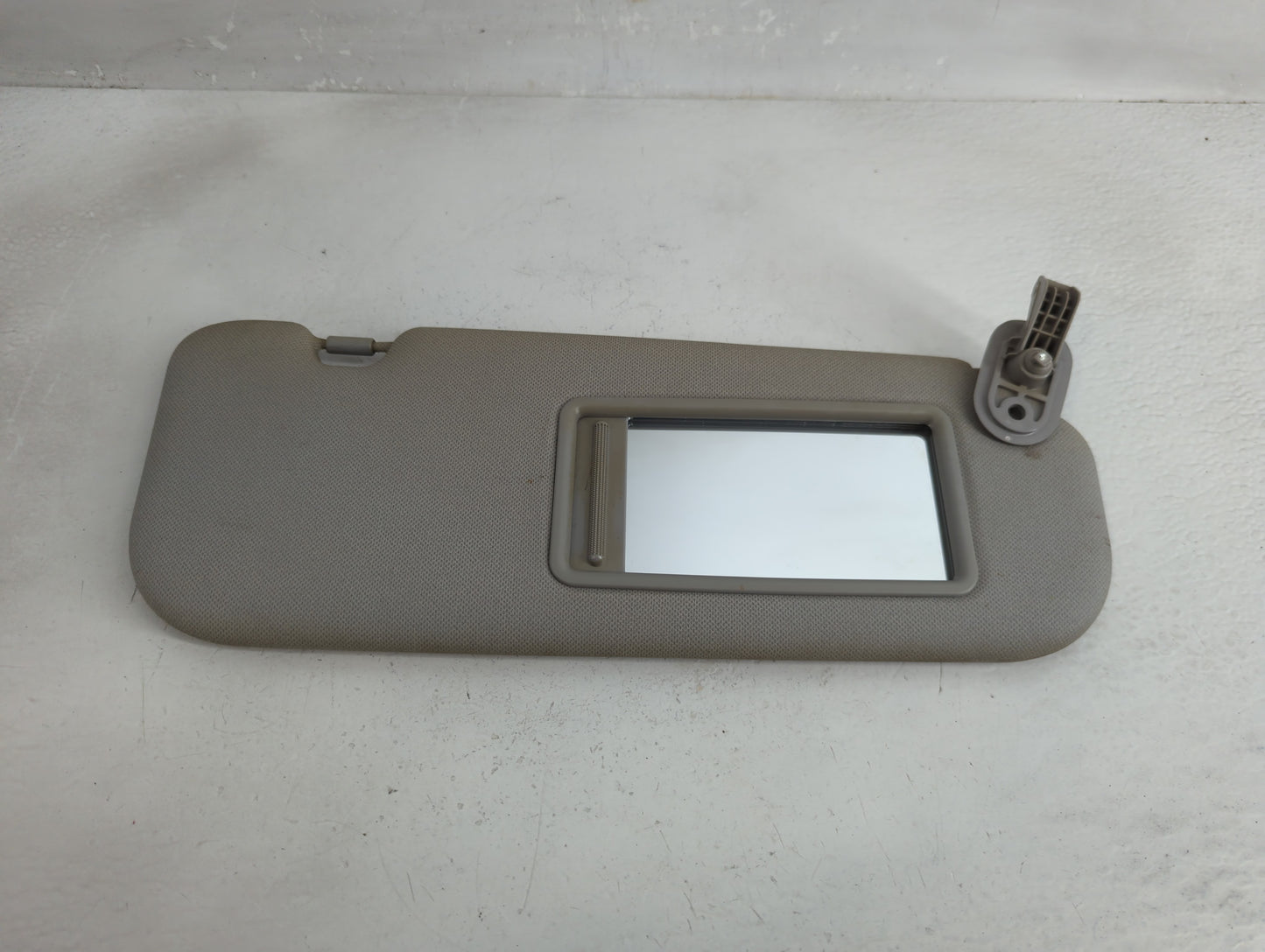 2014-2016 Hyundai Elantra Sun Visor Shade Replacement Passenger Right Mirror Fits Fits 2014 2015 2016 OEM Used Auto Parts - 
