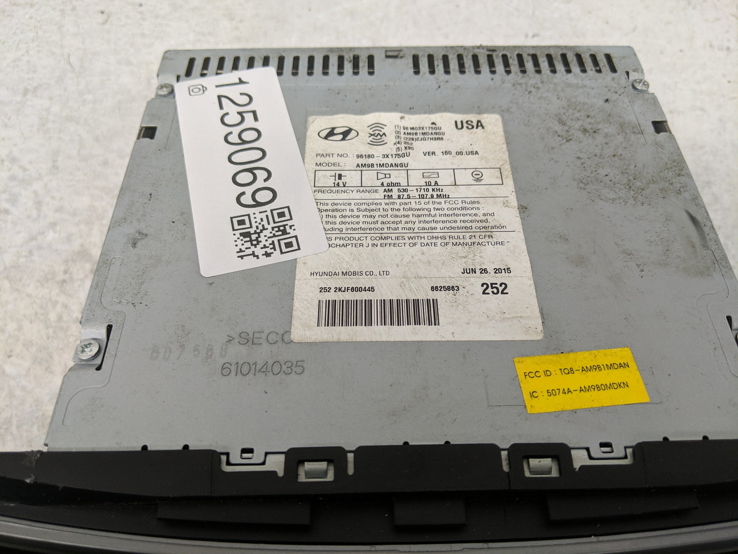 2014-2016 Hyundai Elantra Radio AM FM Cd Player Receiver Replacement P/N:96180-3X175GU Fits Fits 2014 2015 2016 OEM Used Aut