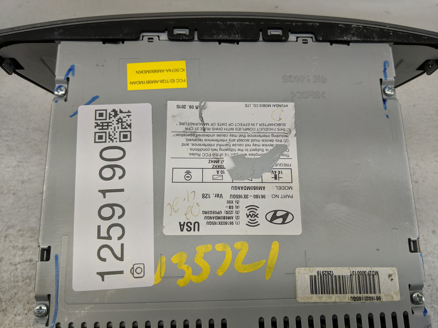 2014-2016 Hyundai Elantra Radio AM FM Cd Player Receiver Replacement P/N:96180-3X165GU Fits Fits 2014 2015 2016 OEM Used Aut
