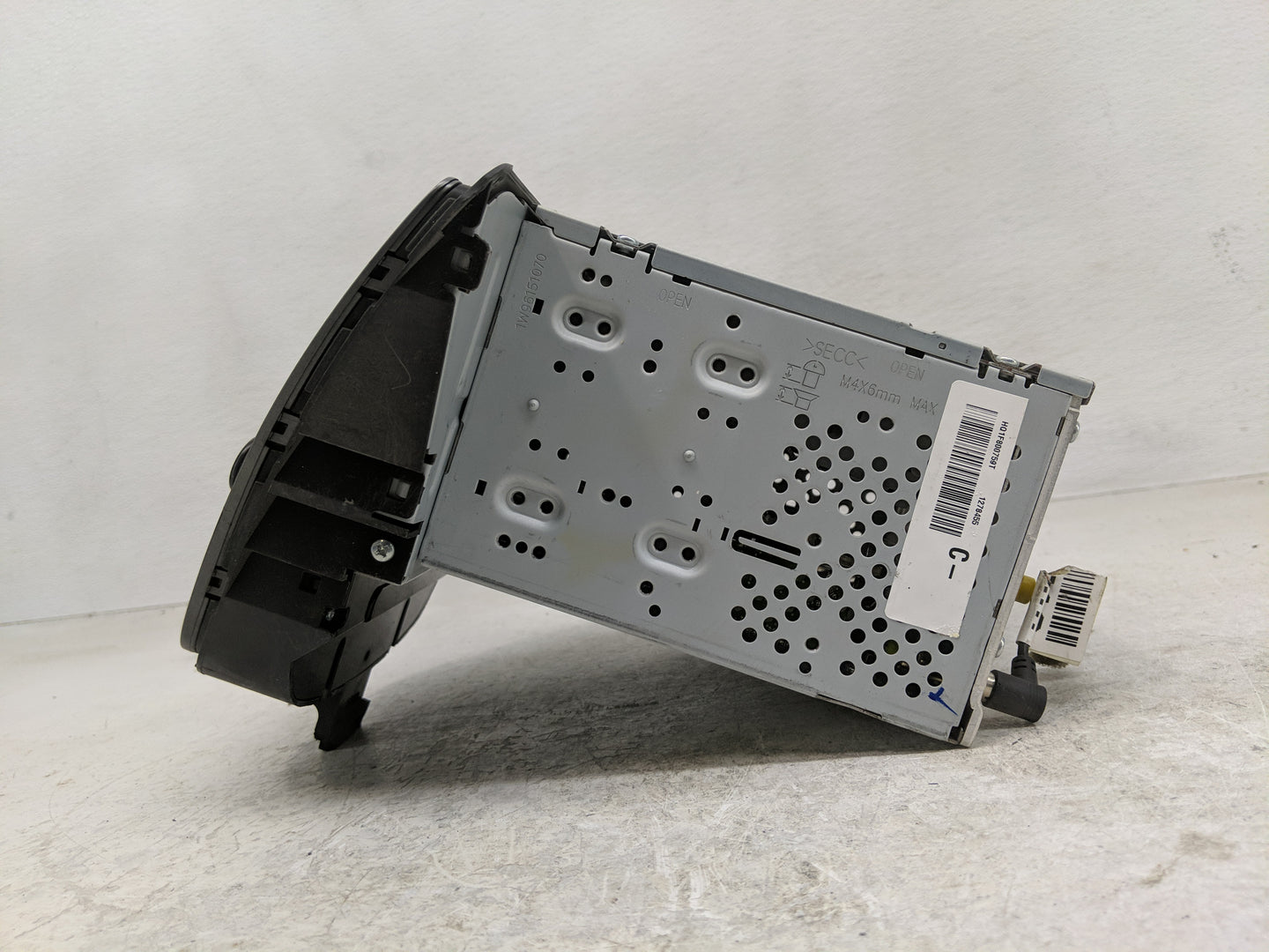 2014-2016 Hyundai Elantra Radio AM FM Cd Player Receiver Replacement P/N:96170-3X156GU Fits Fits 2014 2015 2016 OEM Used Aut