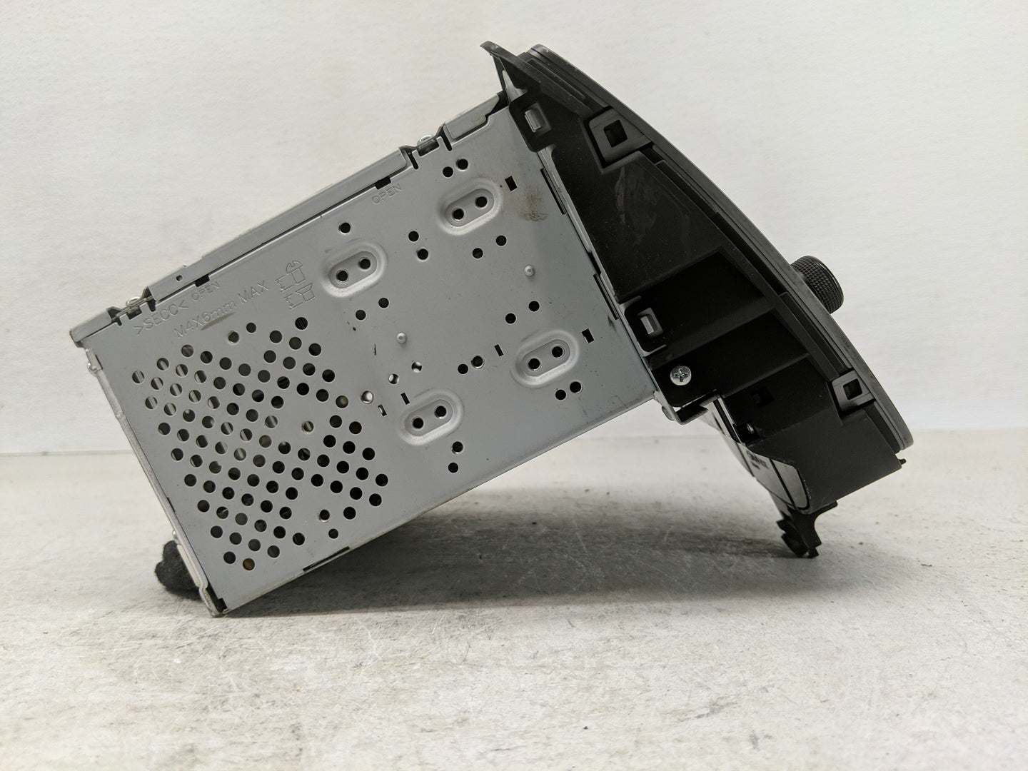 2014-2016 Hyundai Elantra Radio AM FM Cd Player Receiver Replacement P/N:96180-3X165GU Fits Fits 2014 2015 2016 OEM Used Aut