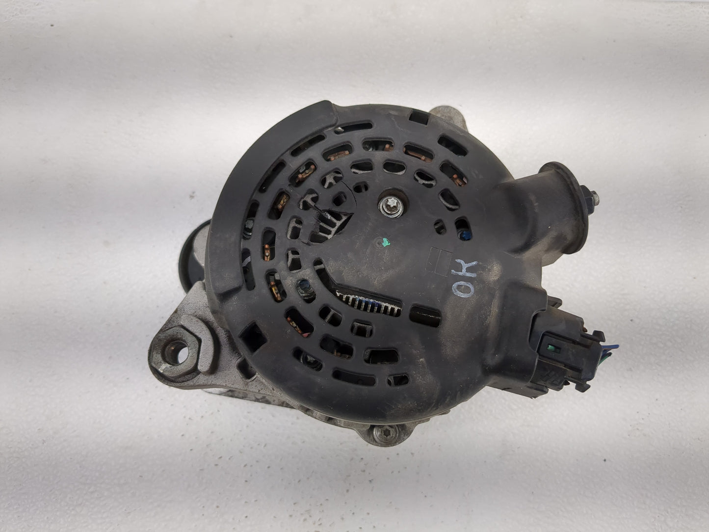 2016 Hyundai Elantra Alternator Replacement Generator Charging Assembly Engine OEM P/N:8400367 37300-2E720 Fits OEM Used Aut