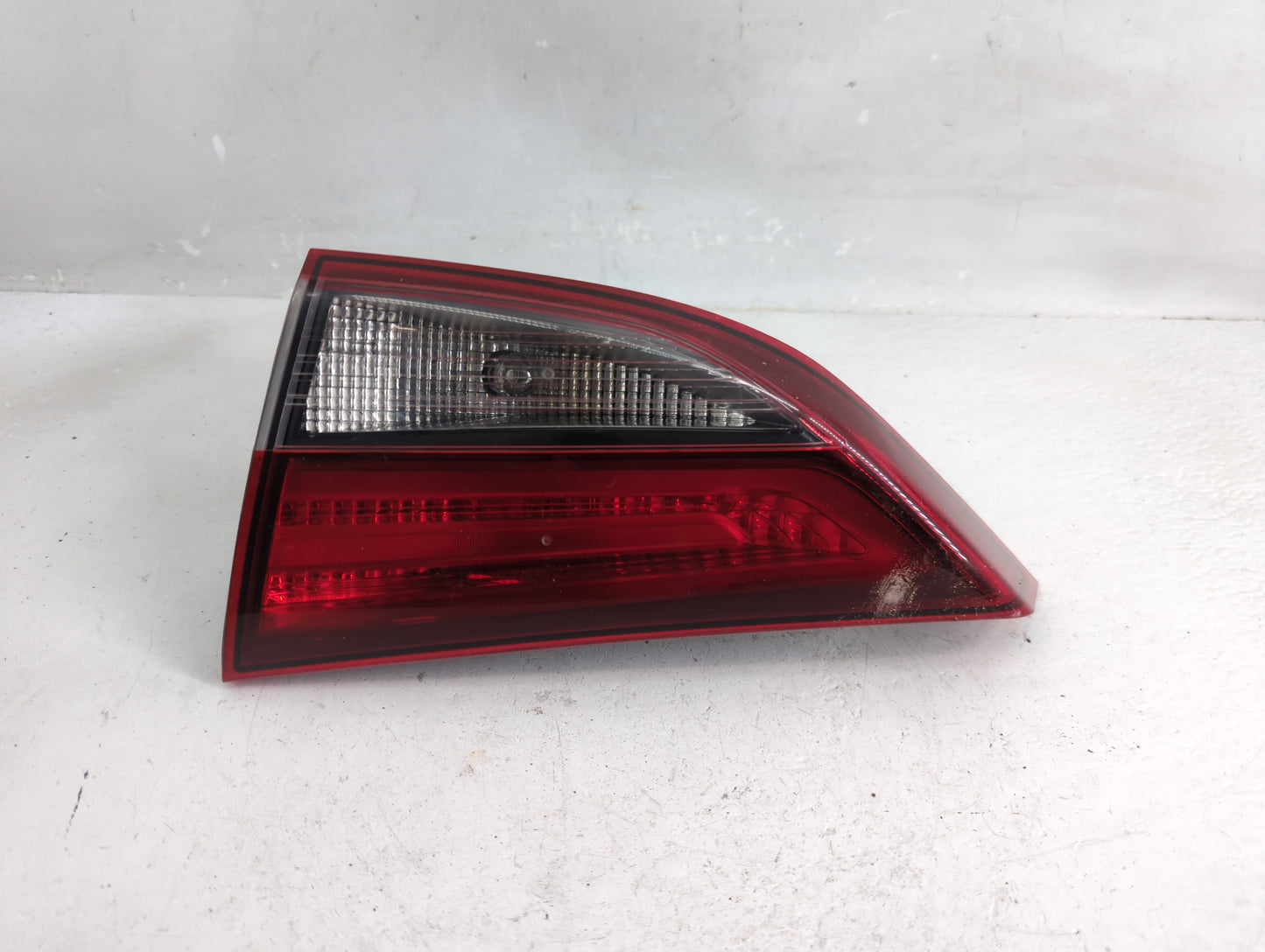 2014-2016 Hyundai Elantra Tail Light Assembly Passenger Right OEM P/N:92404-3Y5 Fits Fits 2014 2015 2016 OEM Used Auto Parts