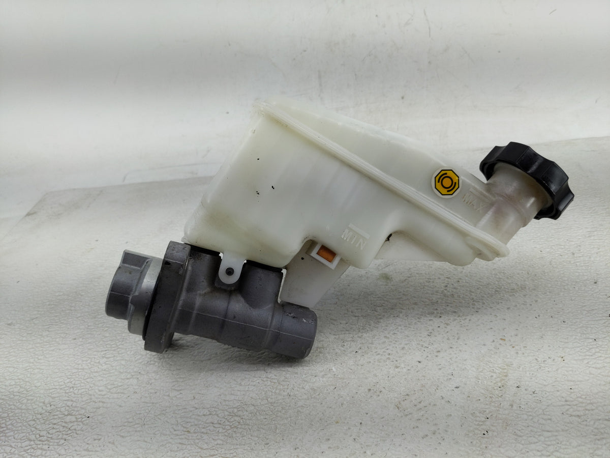 2016 Hyundai Elantra Power Brake Booster Oem 1290392 - Oemusedautoparts1.com