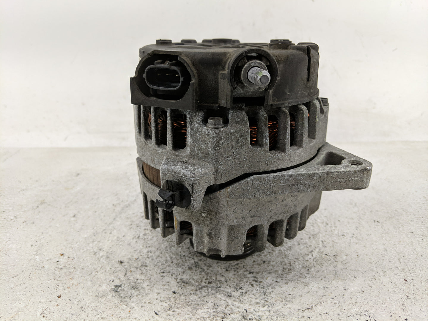 2014-2016 Hyundai Elantra Alternator Replacement Generator Charging Assembly Engine OEM P/N:37300-2E820 2624670 Fits OEM Use