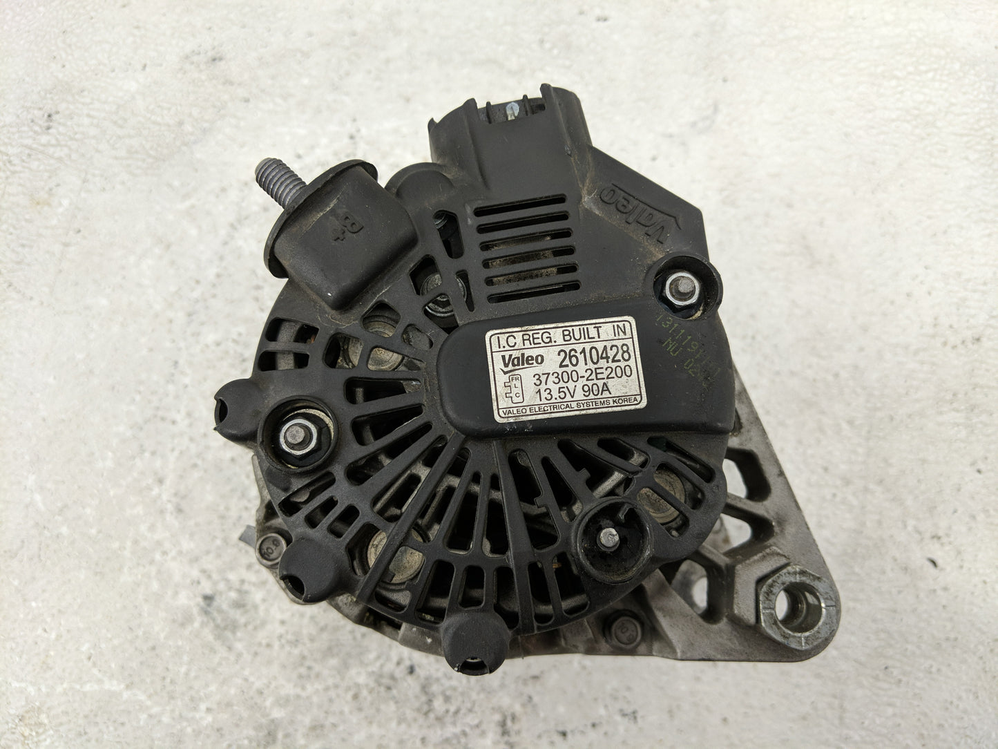 2011-2018 Hyundai Elantra Alternator Replacement Generator Charging Assembly Engine OEM P/N:37300-2E200 2610428 Fits OEM Use
