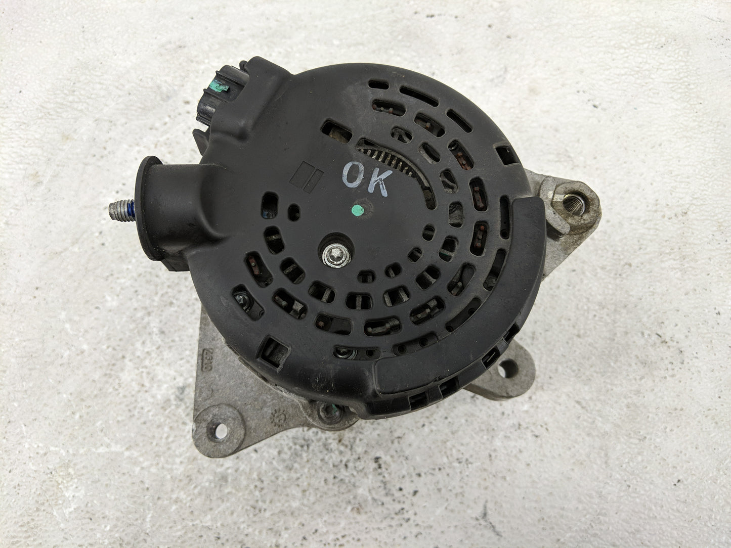 2016 Hyundai Elantra Alternator Replacement Generator Charging Assembly Engine OEM P/N:8400367 37300-2E720 Fits OEM Used Aut