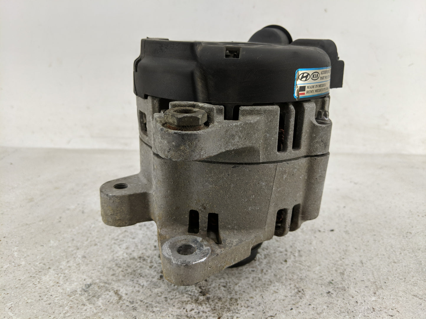2016 Hyundai Elantra Alternator Replacement Generator Charging Assembly Engine OEM P/N:8400367 37300-2E720 Fits OEM Used Aut