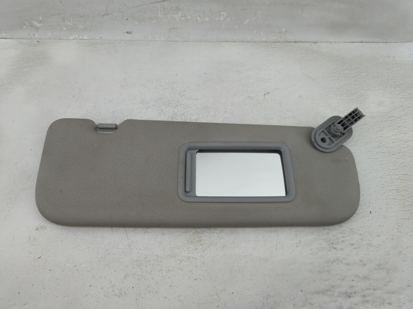 2014-2016 Hyundai Elantra Sun Visor Shade Replacement Driver Left Mirror Fits Fits 2014 2015 2016 OEM Used Auto Parts - Oemu