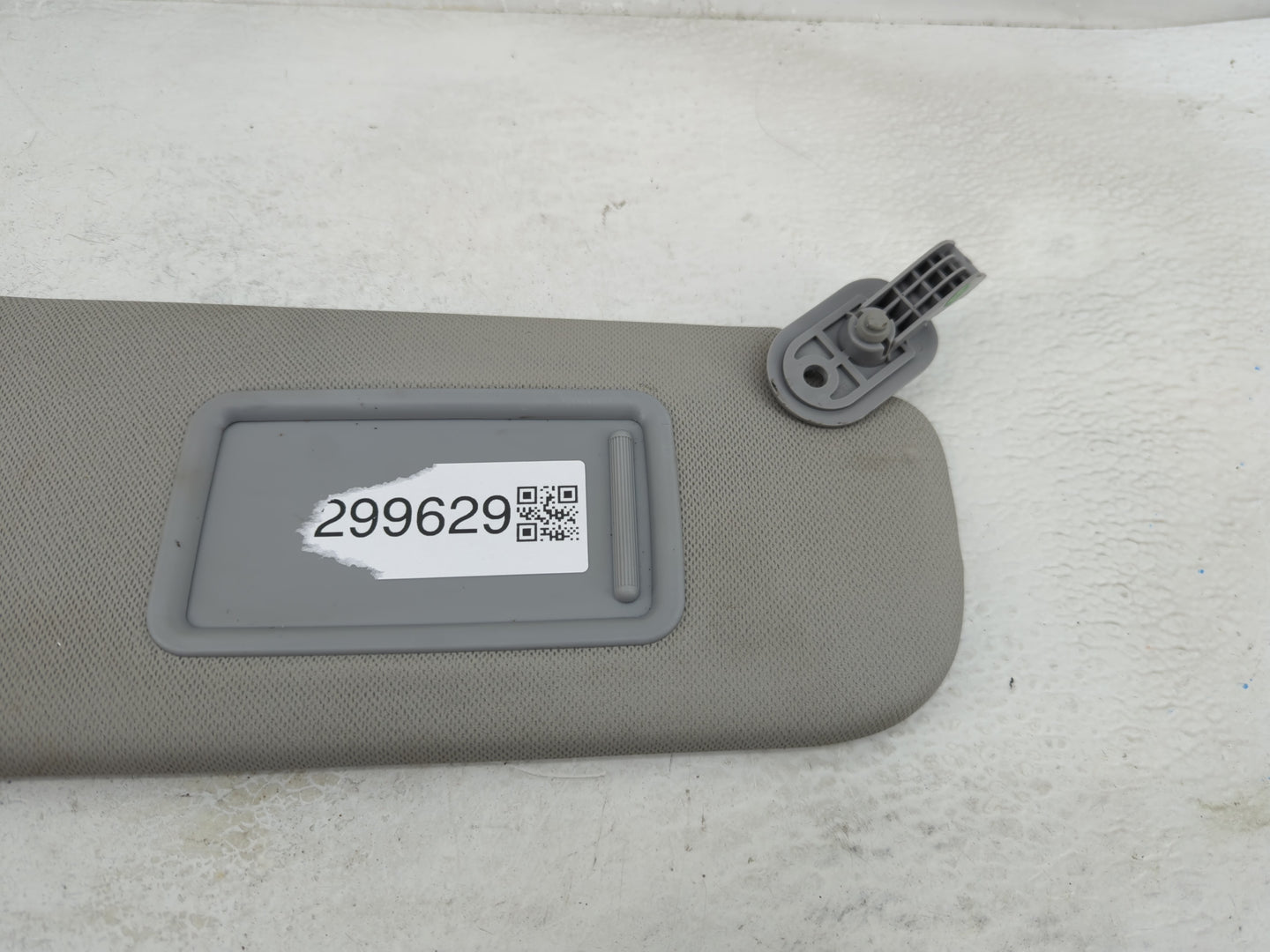 2014-2016 Hyundai Elantra Sun Visor Shade Replacement Driver Left Mirror Fits Fits 2014 2015 2016 OEM Used Auto Parts - Oemu