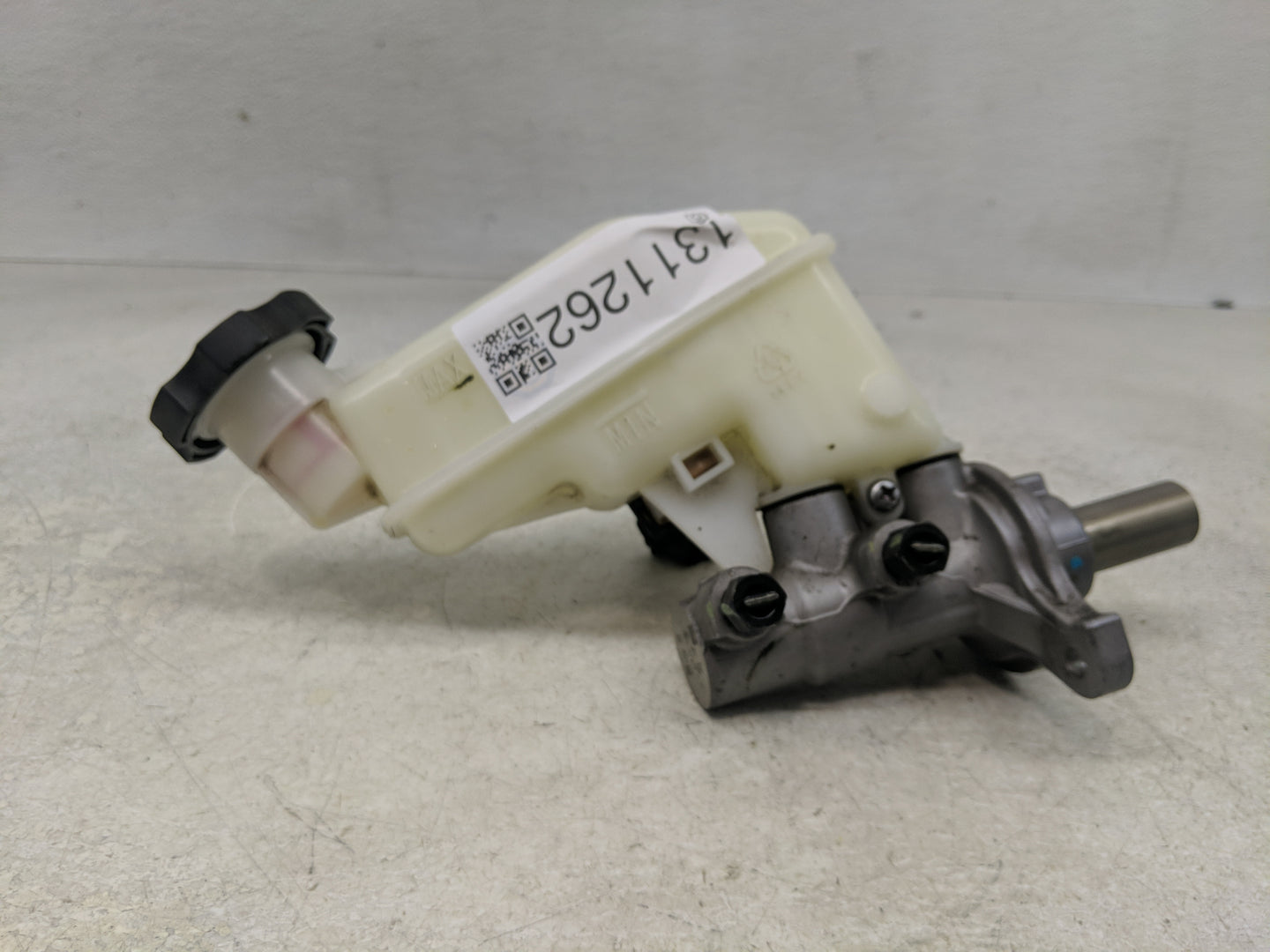 2011-2016 Hyundai Elantra Brake Master Cylinder 1311262 - Oemusedautoparts1.com