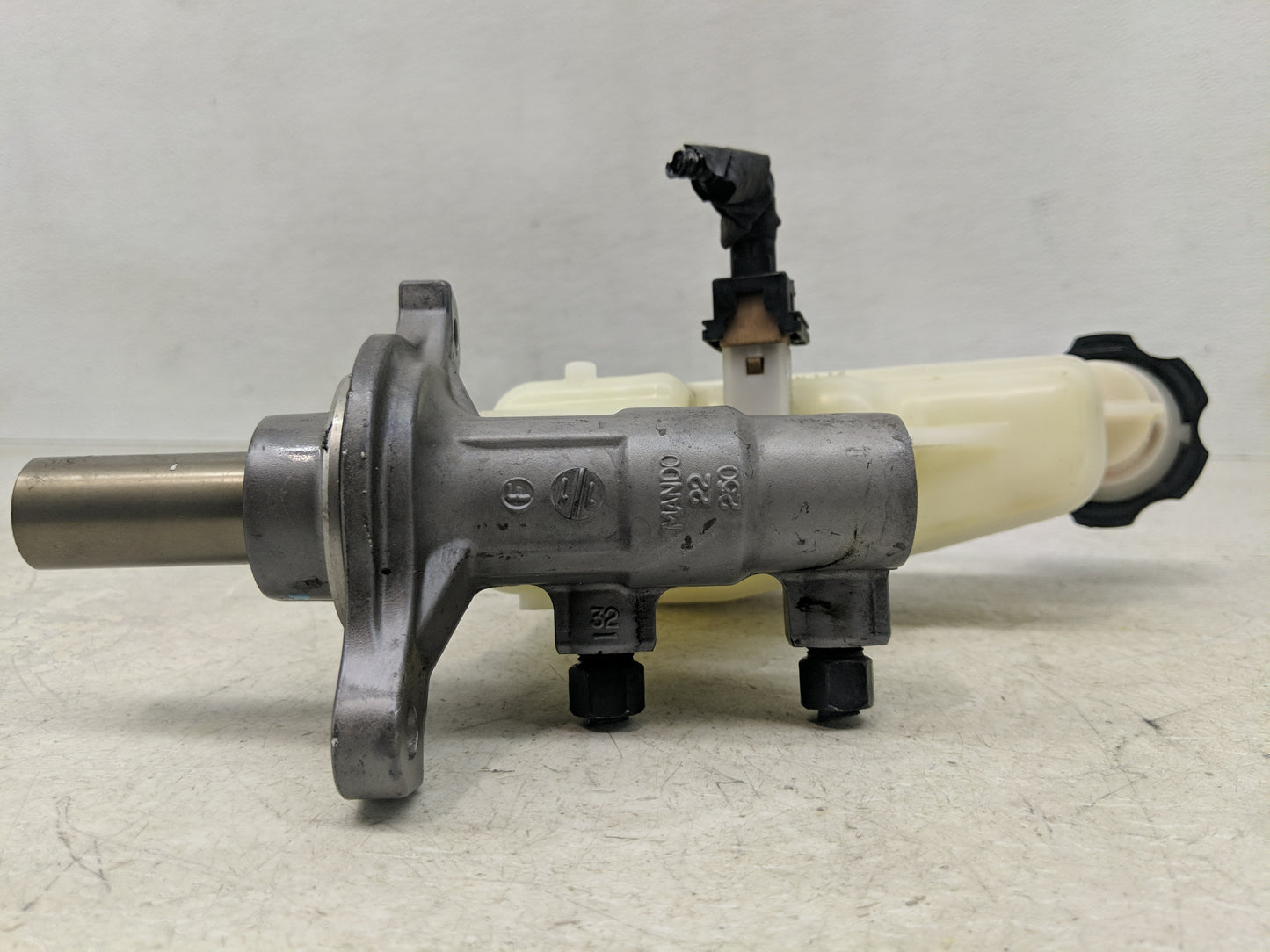 2011-2016 Hyundai Elantra Brake Master Cylinder 1311262 - Oemusedautoparts1.com
