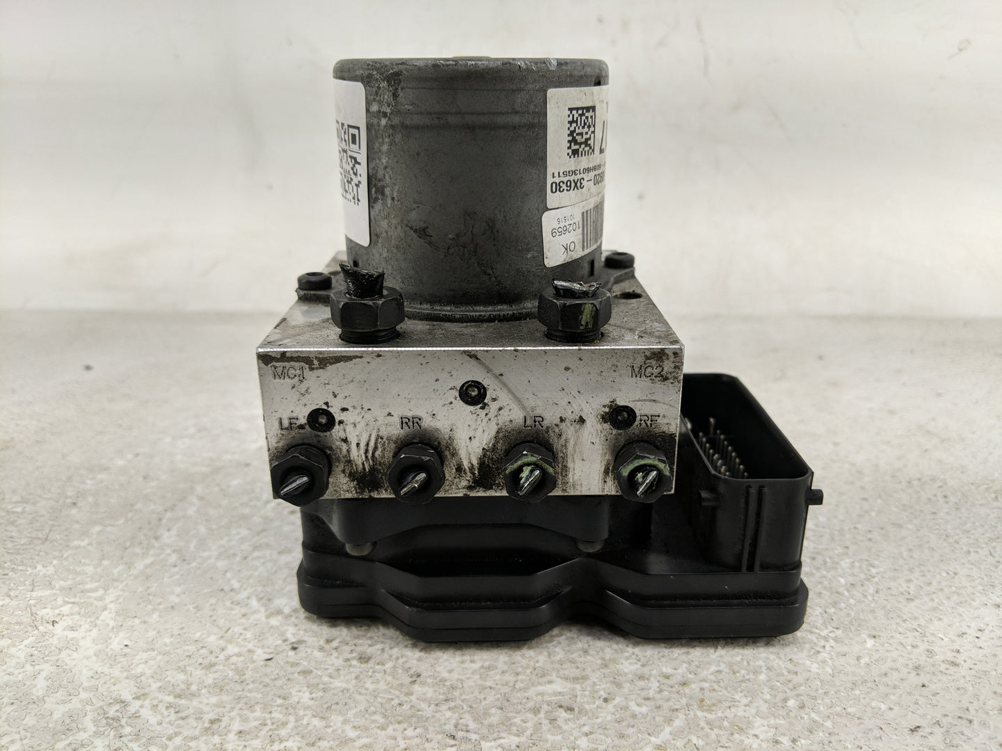 2014-2016 Hyundai Elantra ABS Pump Control Module Replacement P/N:58920-3X630 Fits Fits 2014 2015 2016 OEM Used Auto Parts -