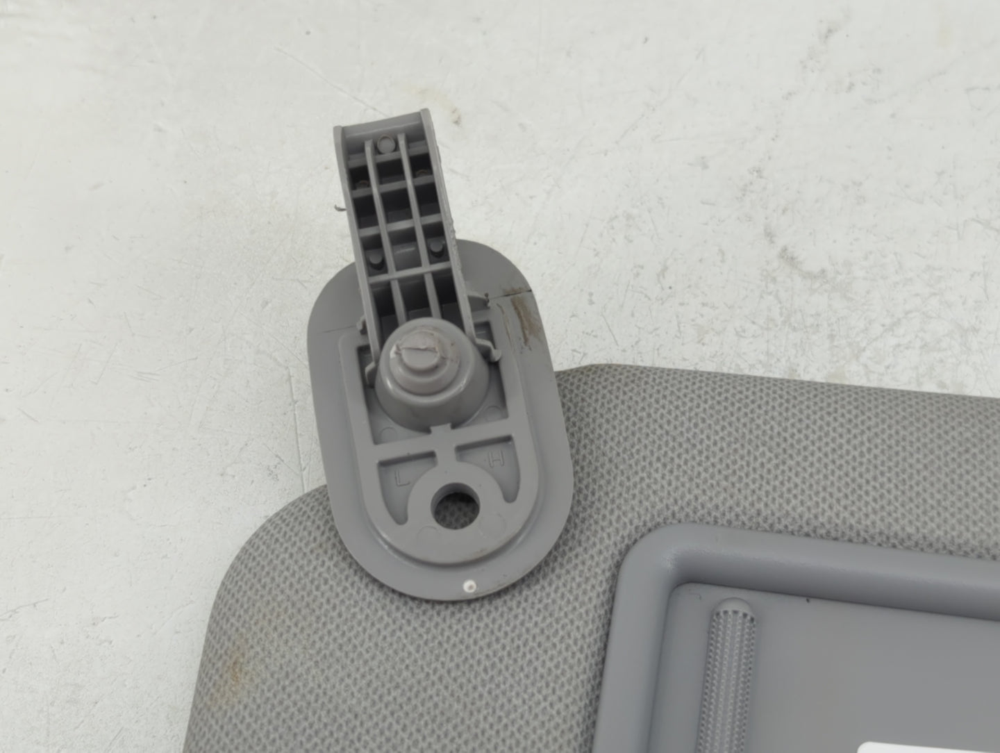 2014-2016 Hyundai Elantra Sun Visor Shade Replacement Driver Left Mirror Fits Fits 2014 2015 2016 OEM Used Auto Parts - Oemu