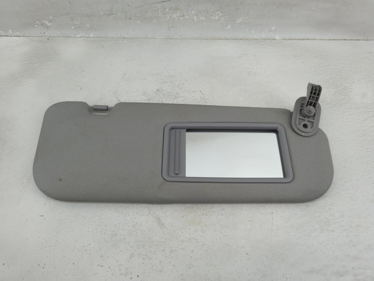 2014-2016 Hyundai Elantra Sun Visor Shade Replacement Passenger Right Mirror Fits Fits 2014 2015 2016 OEM Used Auto Parts - 