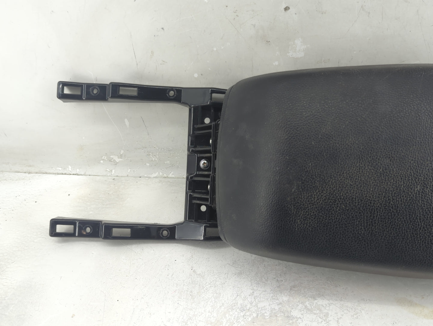 2016 Hyundai Elantra Center Console Armrest Cover Lid P/N:84612-A5100 Fits OEM Used Auto Parts - Oemusedautoparts1.com