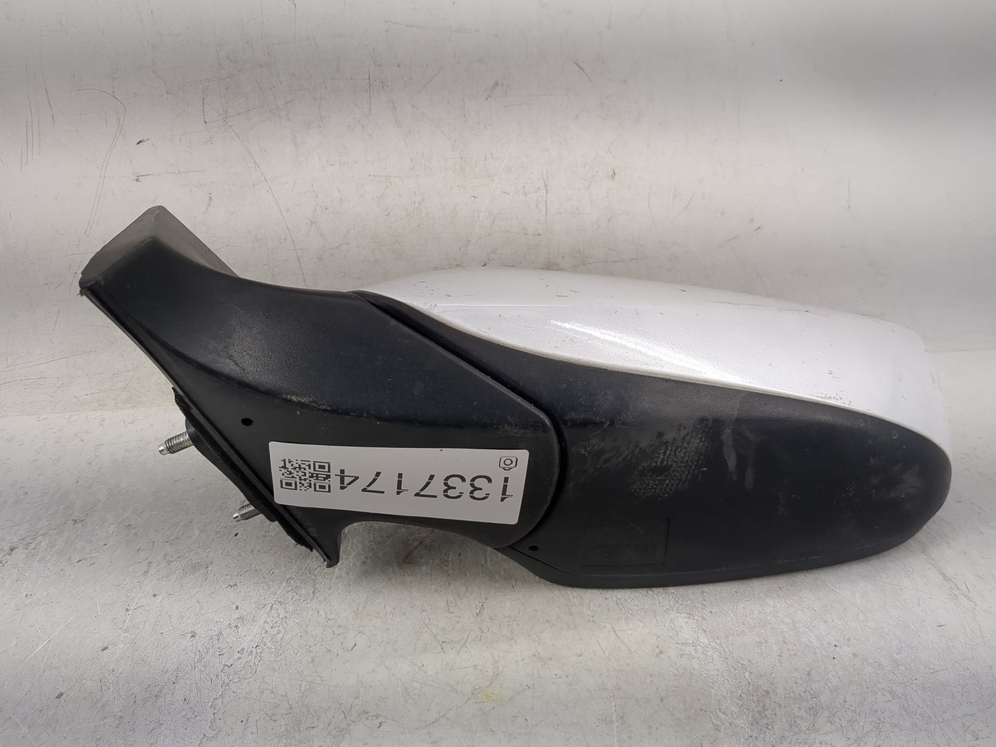 2015-2016 Hyundai Elantra Driver Side View Mirror - Left Door Mirror OEM Used - Oemusedautoparts1.com