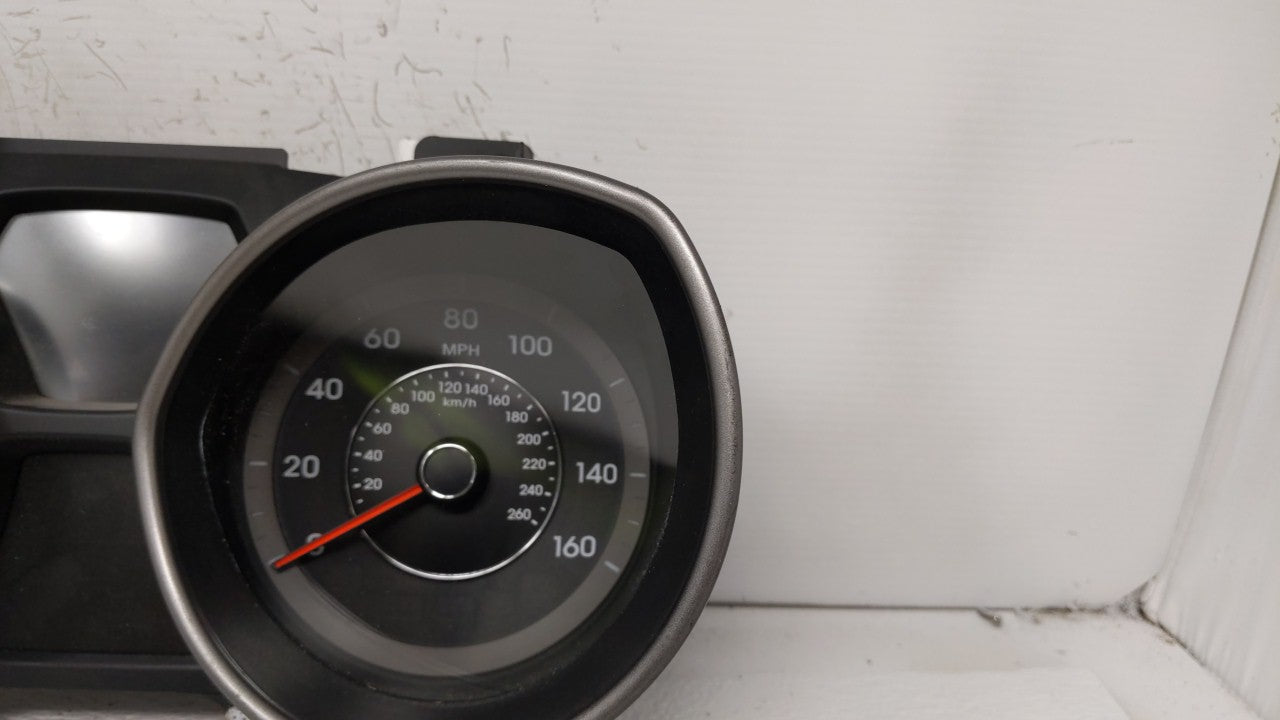 2014-2016 Hyundai Elantra Instrument Cluster Speedometer Gauges P/N:94004-3Y010 Fits Fits 2014 2015 2016 OEM Used Auto Parts