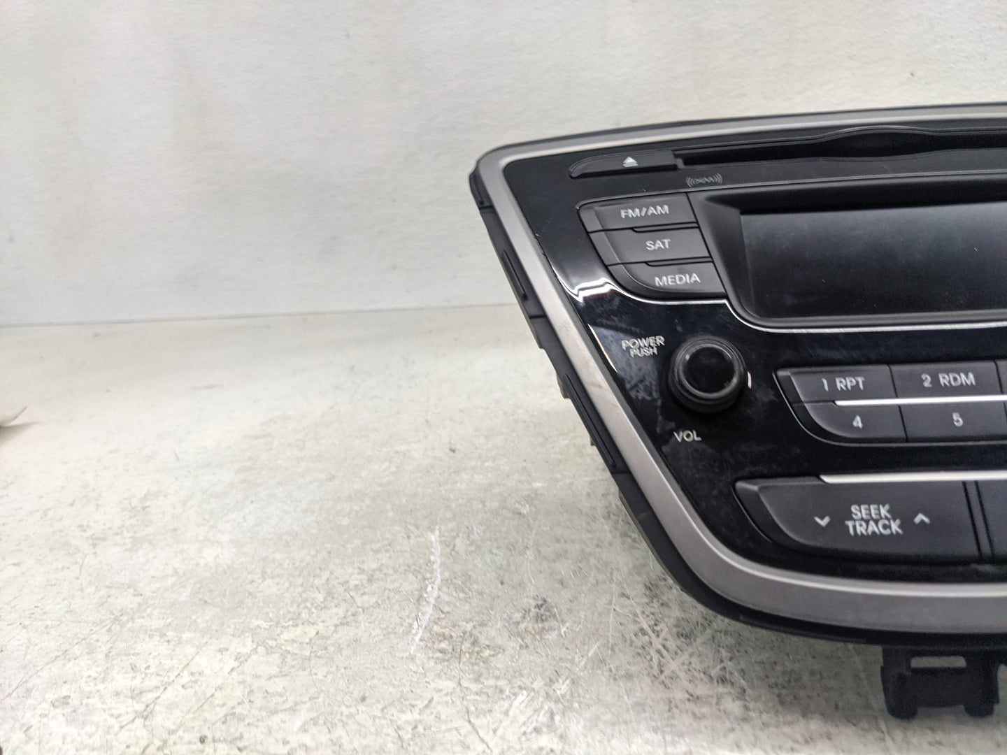 2014-2016 Hyundai Elantra Radio AM FM Cd Player Receiver Replacement P/N:61014035 96170-3X156GU Fits Fits 2014 2015 2016 OEM