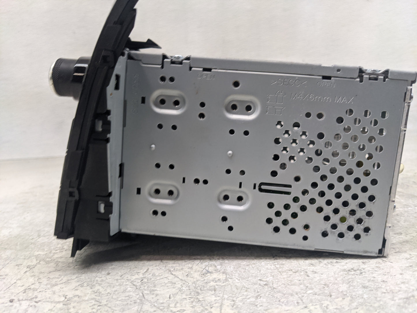 2016-2017 Hyundai Elantra Radio AM FM Cd Player Receiver Replacement P/N:96170-A5260GU Fits Fits 2016 2017 OEM Used Auto Par