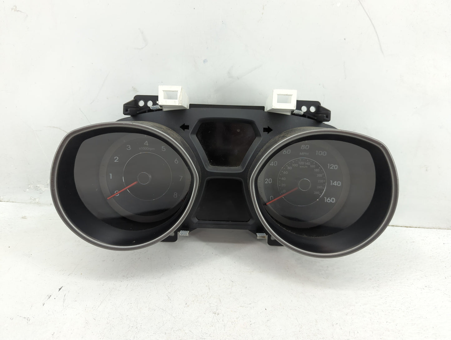 2014-2016 Hyundai Elantra Instrument Cluster Speedometer Gauges P/N:94004-3Y010 Fits Fits 2014 2015 2016 OEM Used Auto Parts