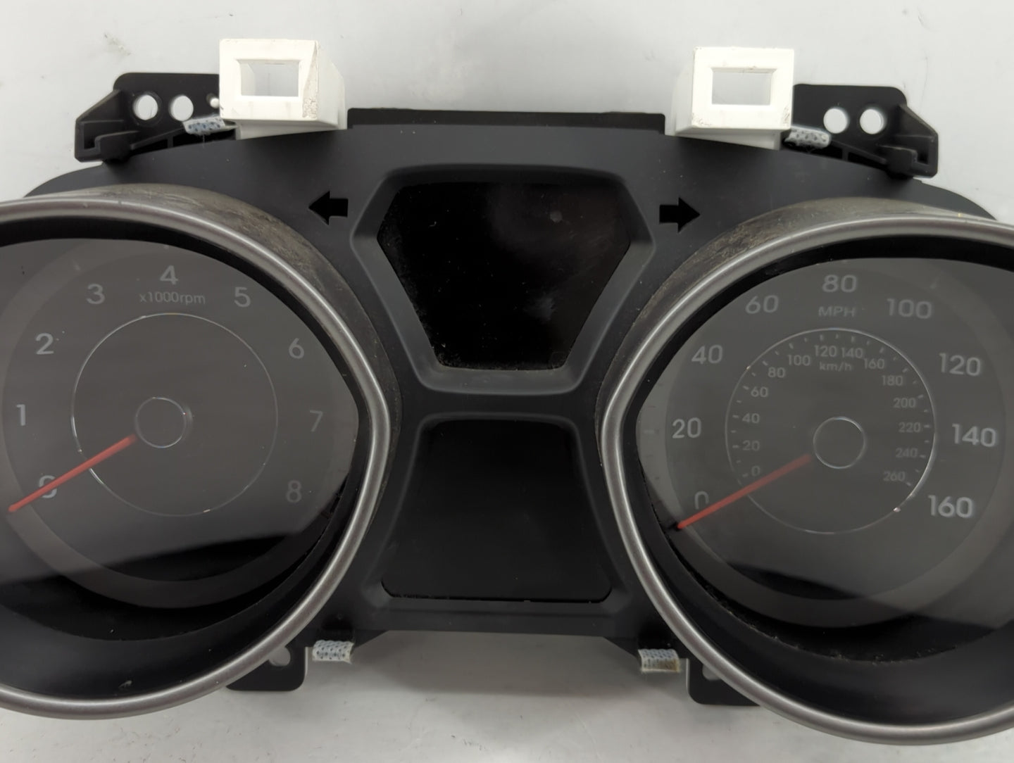 2014-2016 Hyundai Elantra Instrument Cluster Speedometer Gauges P/N:94004-3Y010 Fits Fits 2014 2015 2016 OEM Used Auto Parts
