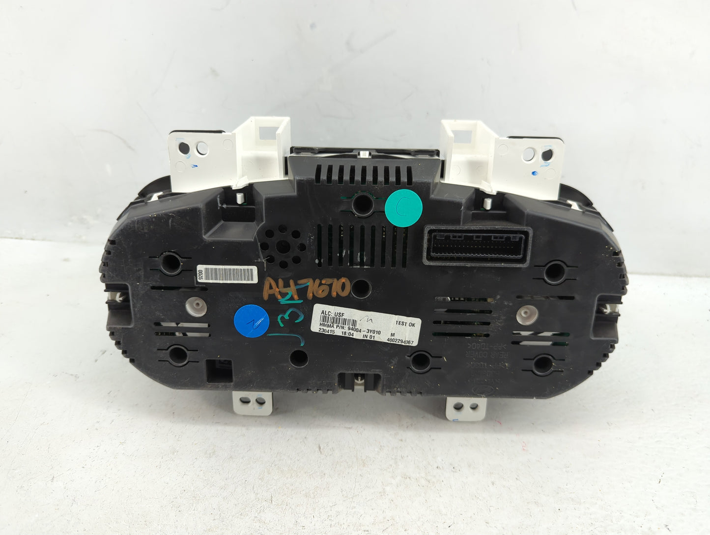 2014-2016 Hyundai Elantra Instrument Cluster Speedometer Gauges P/N:94004-3Y010 Fits Fits 2014 2015 2016 OEM Used Auto Parts