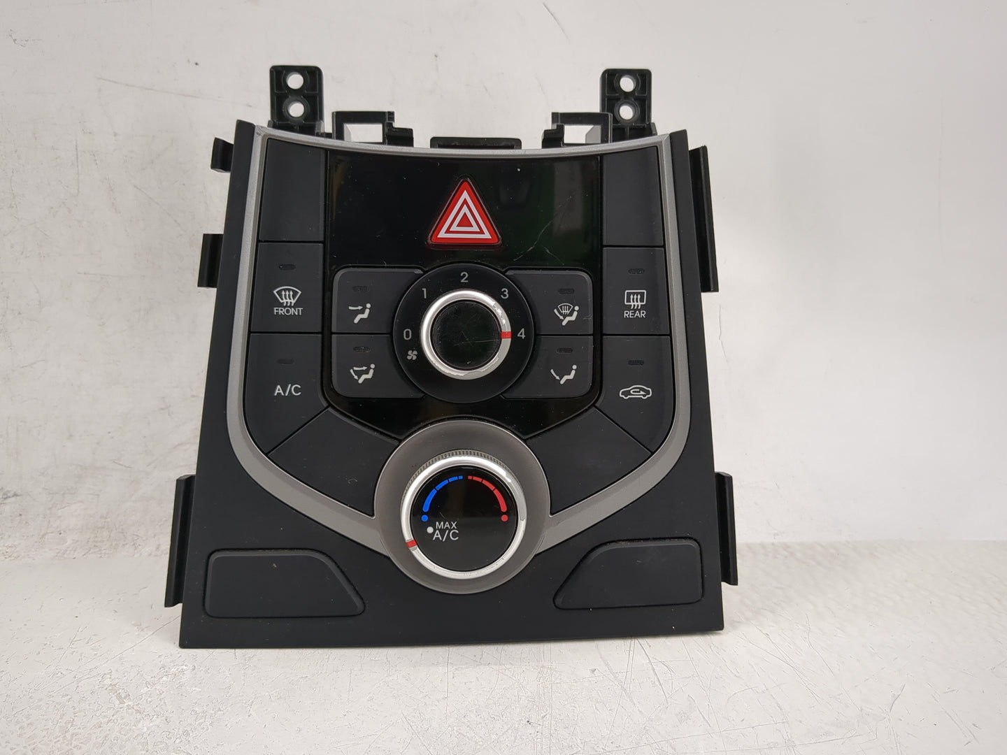 2014-2016 Hyundai Elantra Climate Control Module Temperature AC/Heater Replacement P/N:97250-3XCC1 97250-3XXXX Fits OEM Used