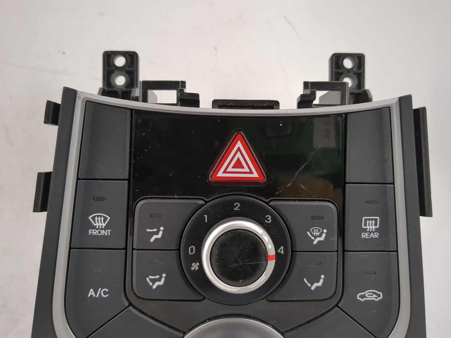 2014-2016 Hyundai Elantra Climate Control Module Temperature AC/Heater Replacement P/N:97250-3XCC1 97250-3XXXX Fits OEM Used