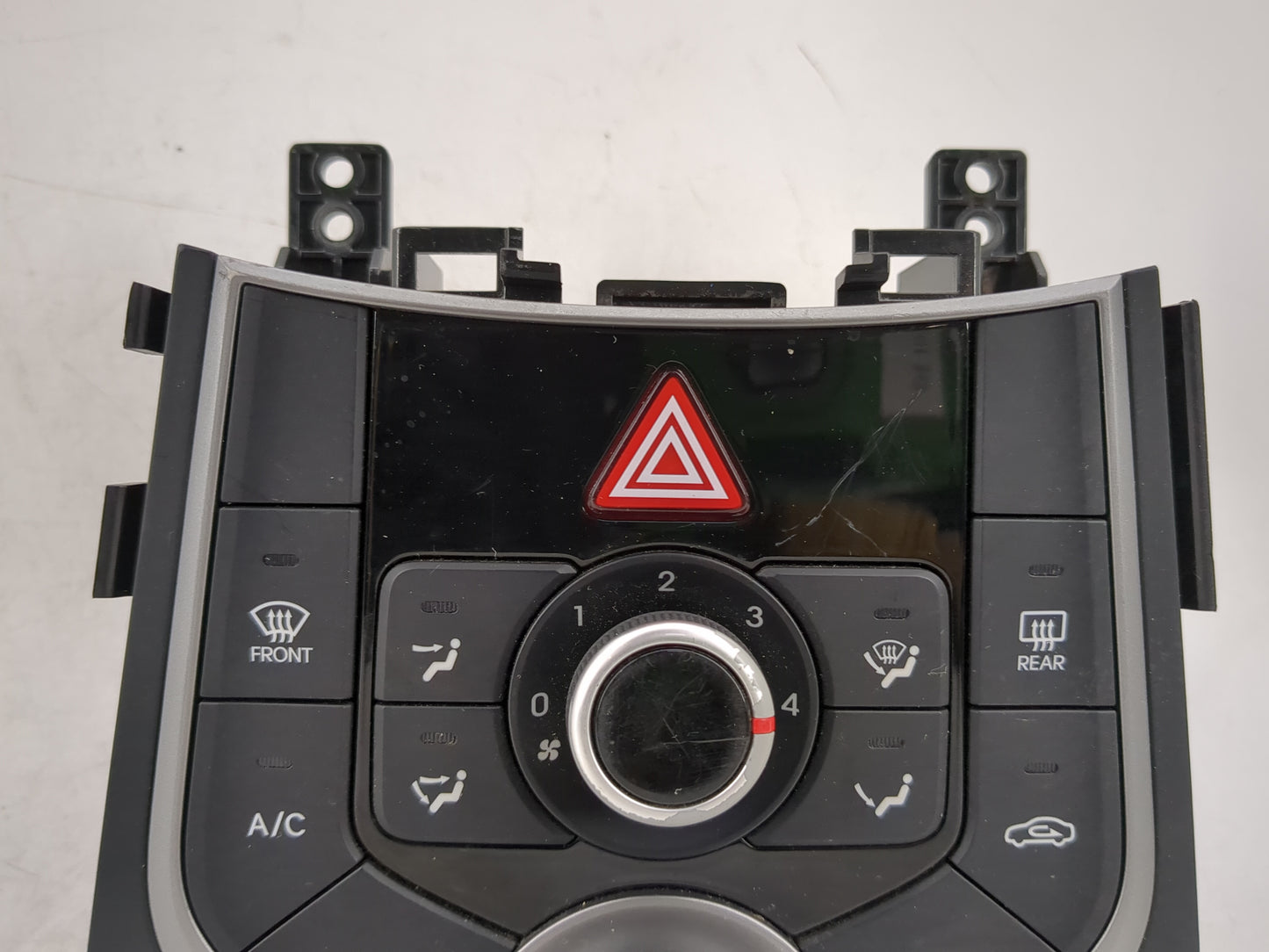2014-2016 Hyundai Elantra Climate Control Module Temperature AC/Heater Replacement P/N:97250-3XCC1 97250-3XXXX Fits OEM Used