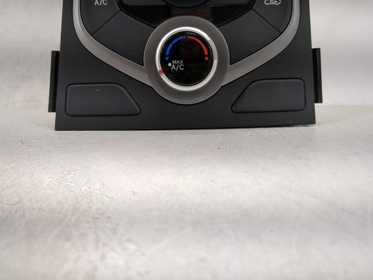 2014-2016 Hyundai Elantra Climate Control Module Temperature AC/Heater Replacement P/N:97250-3XCC1 97250-3XXXX Fits OEM Used