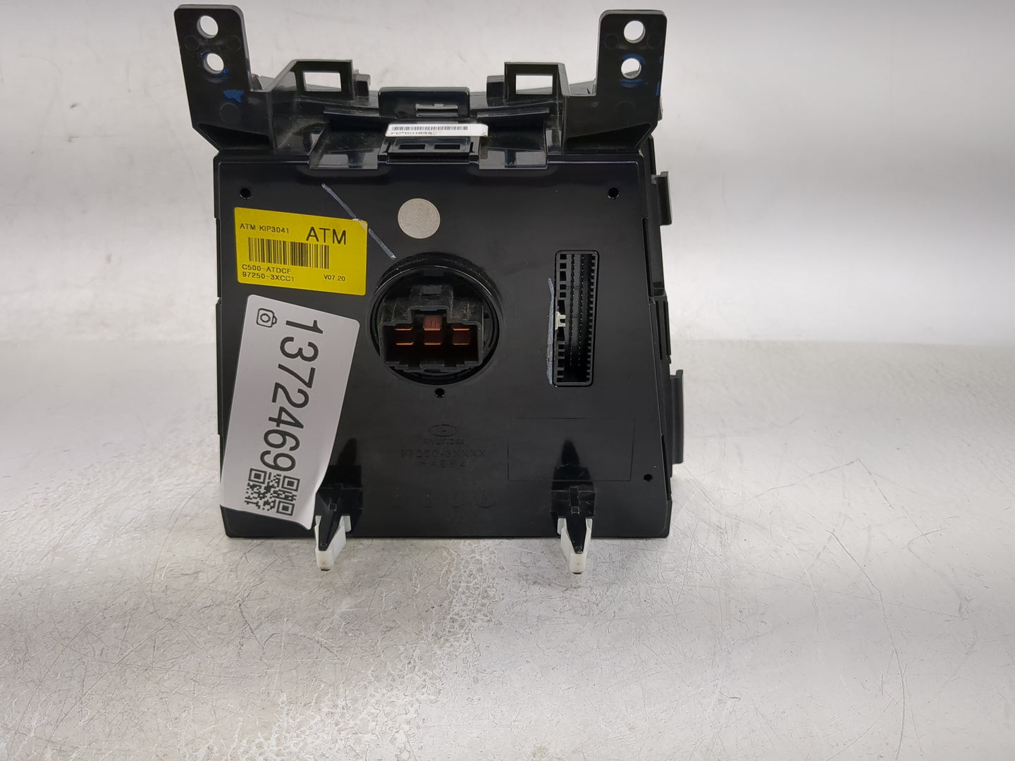 2014-2016 Hyundai Elantra Climate Control Module Temperature AC/Heater Replacement P/N:97250-3XCC1 97250-3XXXX Fits OEM Used