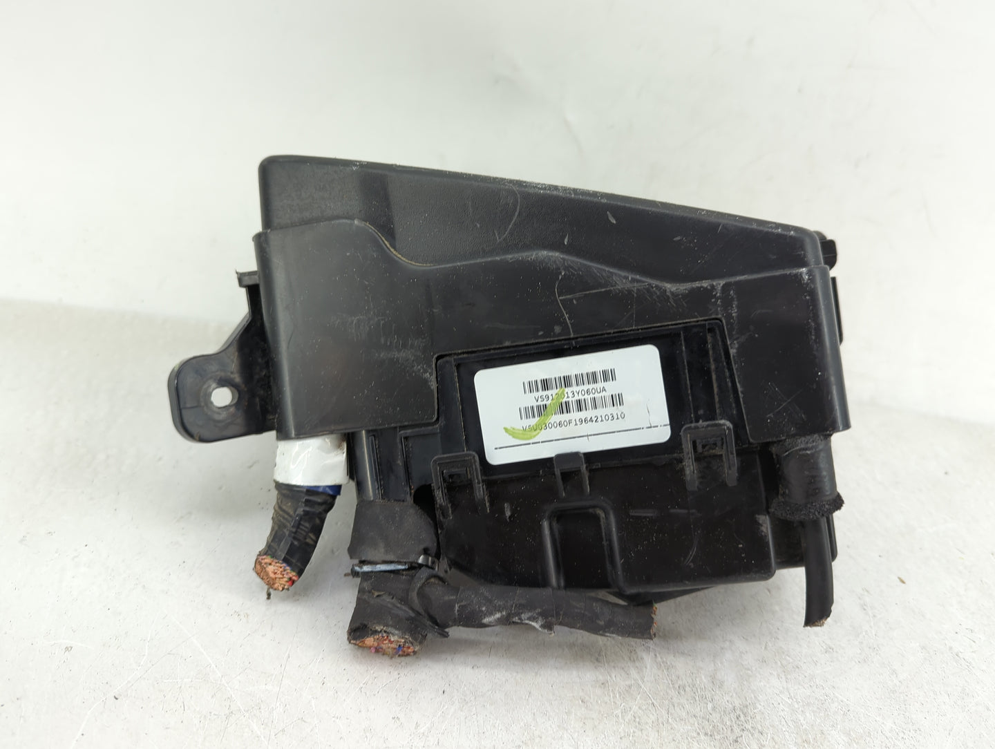 2014-2016 Hyundai Elantra Fusebox Fuse Box Panel Relay Module P/N:VS912013Y060UA Fits Fits 2014 2015 2016 OEM Used Auto Part