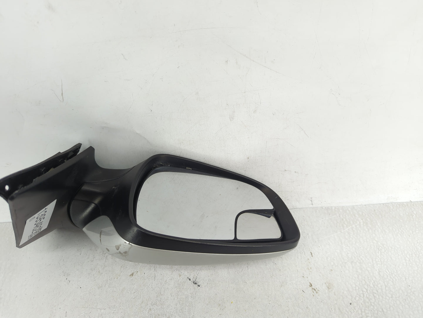 2015-2016 Hyundai Elantra Driver Side View Mirror - Left Door Mirror OEM Used - Oemusedautoparts1.com