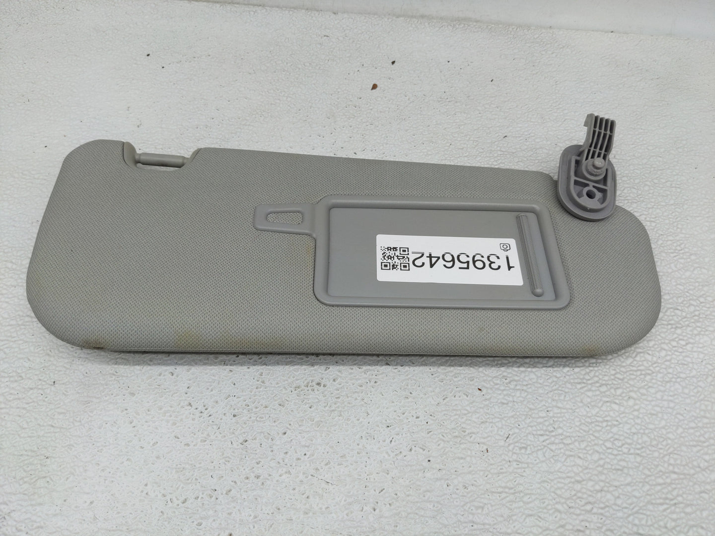 2013-2017 Hyundai Elantra Sun Visor Shade Replacement Passenger Right Mirror Fits Fits 2013 2014 2015 2016 2017 OEM Used Aut