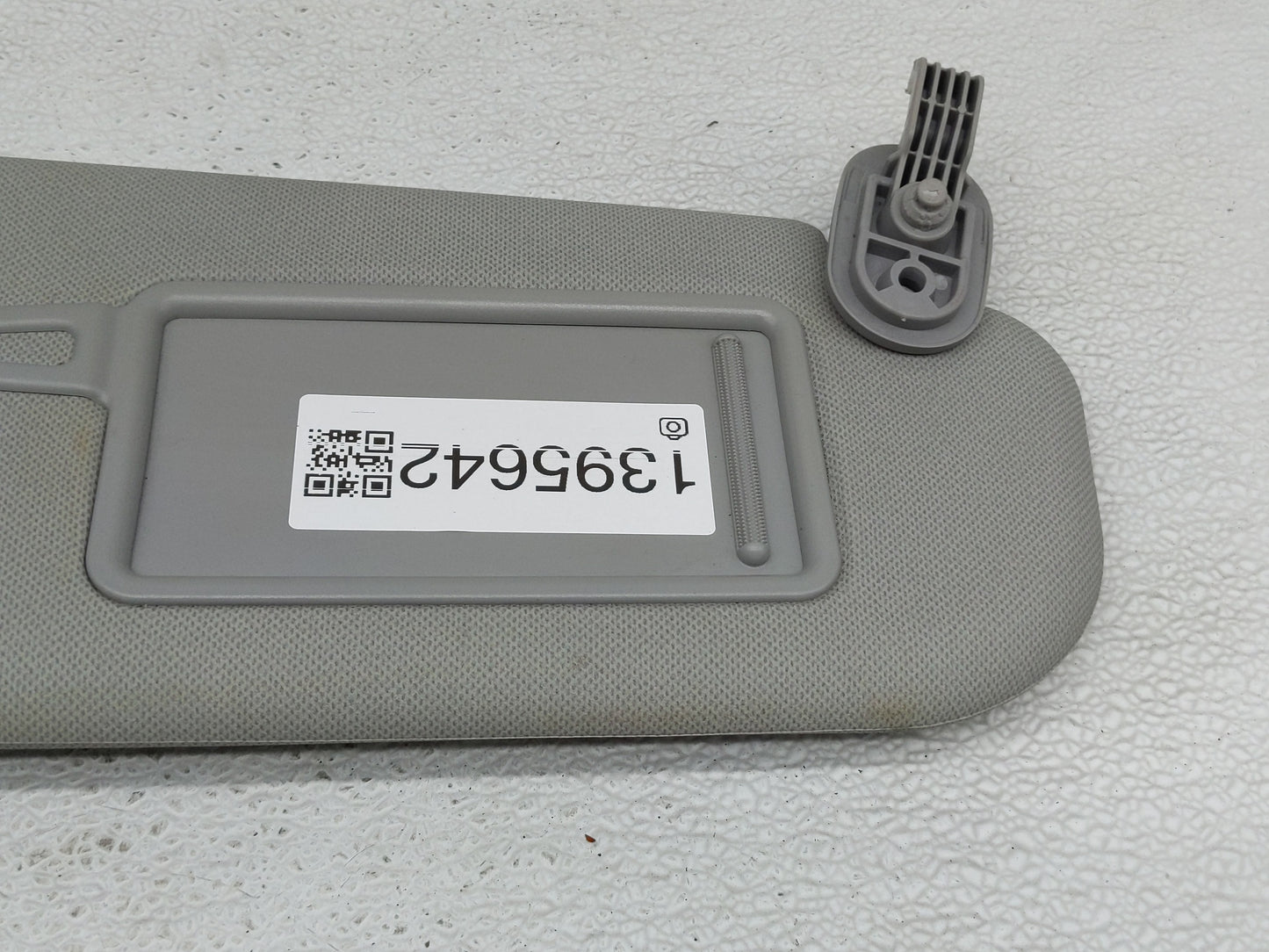 2013-2017 Hyundai Elantra Sun Visor Shade Replacement Passenger Right Mirror Fits Fits 2013 2014 2015 2016 2017 OEM Used Aut