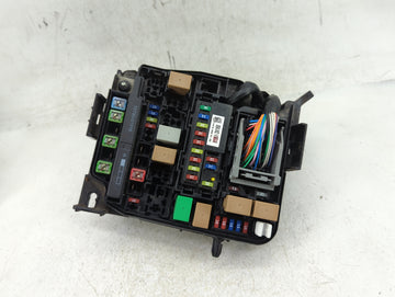 2016-2017 Hyundai Elantra Fusebox Fuse Box Panel Relay Module P/N:91248 A5400A Fits Fits 2016 2017 OEM Used Auto Parts