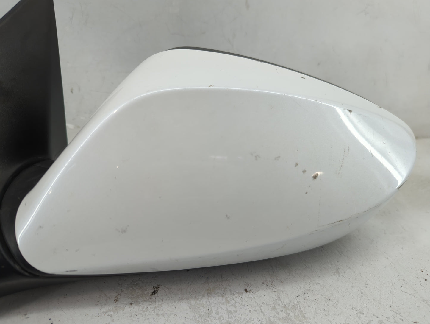 2015-2016 Hyundai Elantra Driver Side View Mirror - Left Door Mirror OEM Used - Oemusedautoparts1.com