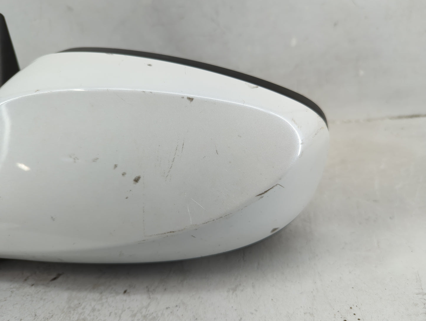 2015-2016 Hyundai Elantra Driver Side View Mirror - Left Door Mirror OEM Used - Oemusedautoparts1.com
