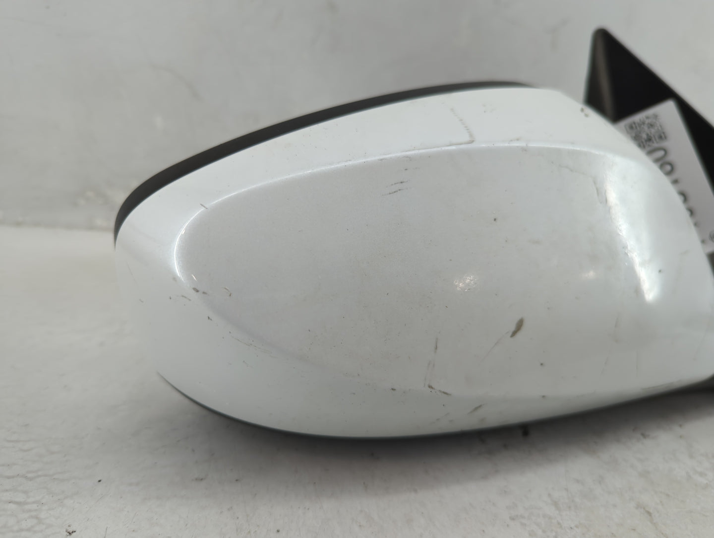 2014-2016 Hyundai Elantra Passenger Side View Mirror - Right Door Mirror OEM Used - Oemusedautoparts1.com