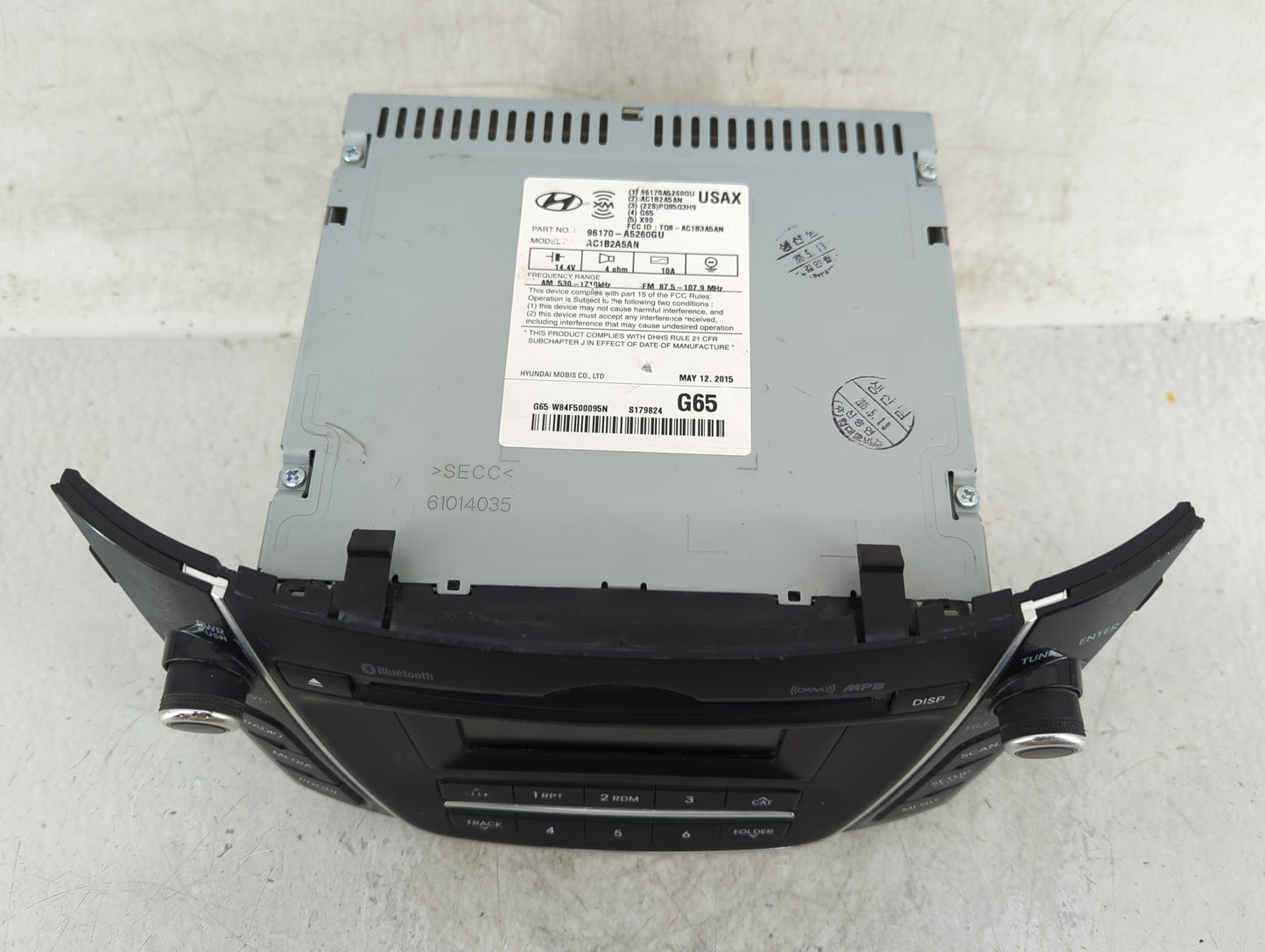 2016-2017 Hyundai Elantra Radio AM FM Cd Player Receiver Replacement P/N:96170-A5260G Fits Fits 2016 2017 OEM Used Auto Part