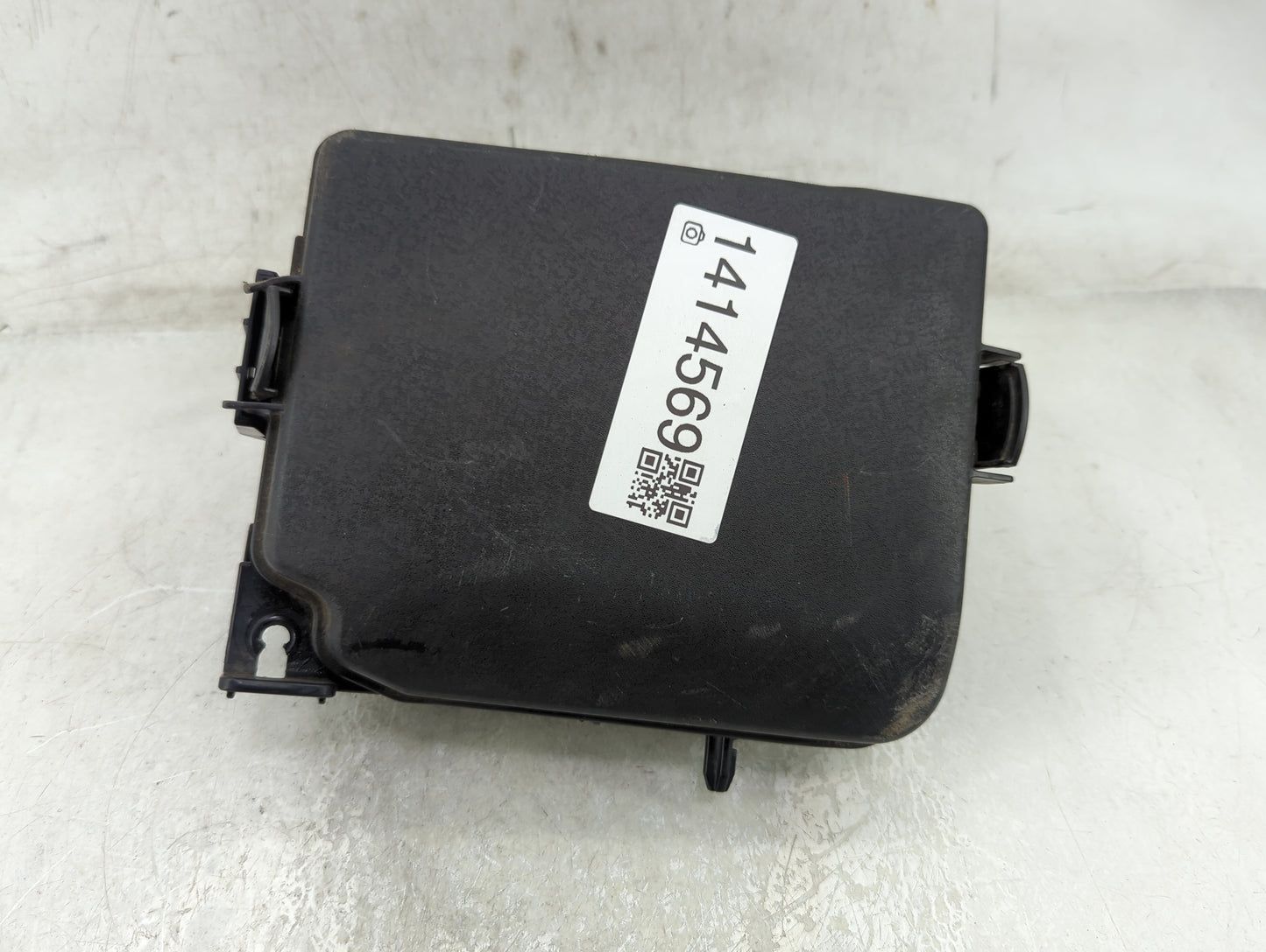 2016-2017 Hyundai Elantra Fusebox Fuse Box Panel Relay Module P/N:91248 A5230A 91950-A5742 Fits Fits 2016 2017 OEM Used Auto