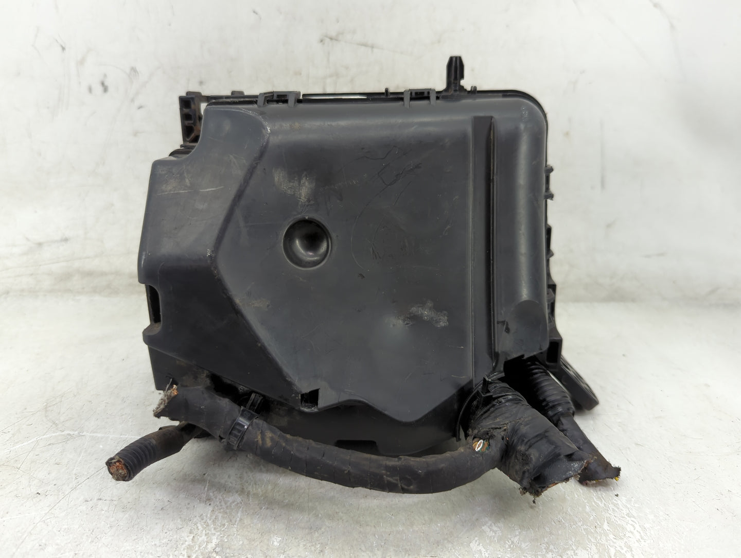 2016-2017 Hyundai Elantra Fusebox Fuse Box Panel Relay Module P/N:91248 A5230A 91950-A5742 Fits Fits 2016 2017 OEM Used Auto