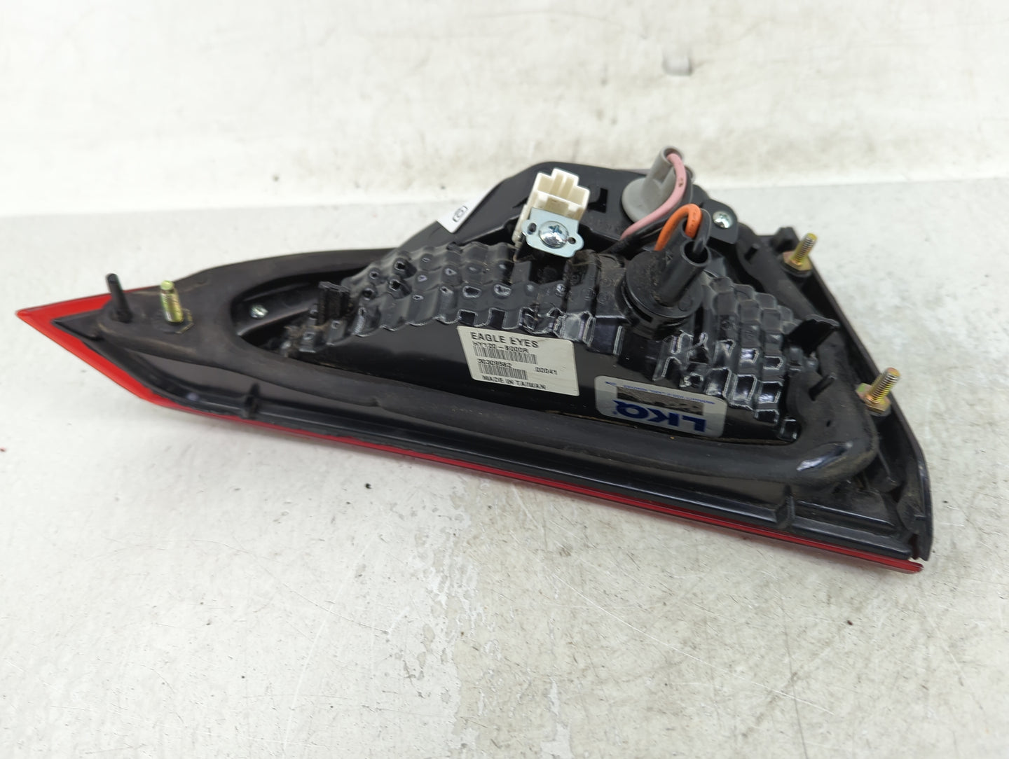 2014-2016 Hyundai Elantra Tail Light Assembly Passenger Right OEM P/N:92403-3Q Fits Fits 2014 2015 2016 OEM Used Auto Parts 