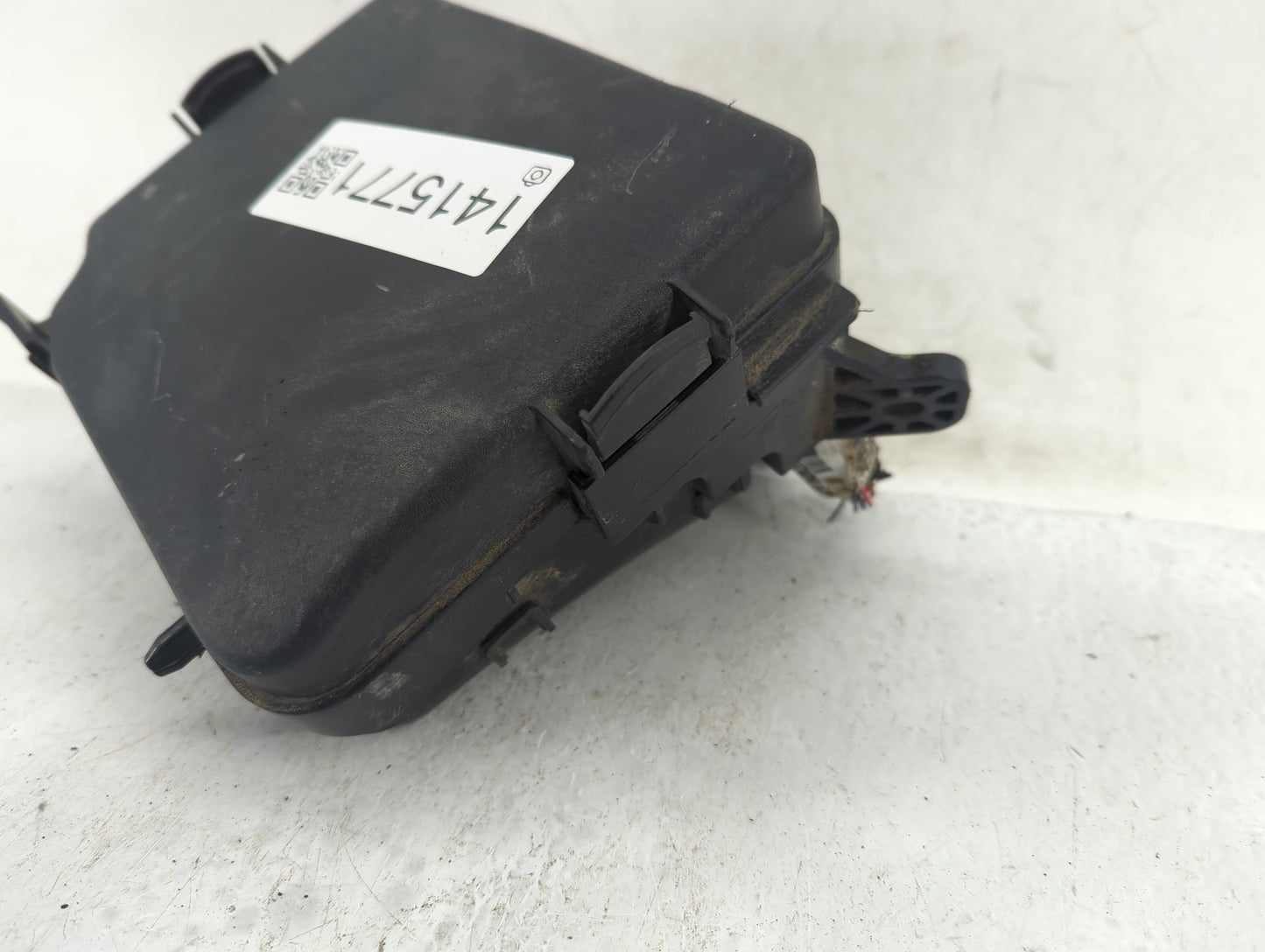 2014-2016 Hyundai Elantra Fusebox Fuse Box Panel Relay Module Fits Fits 2014 2015 2016 OEM Used Auto Parts - Oemusedautopart