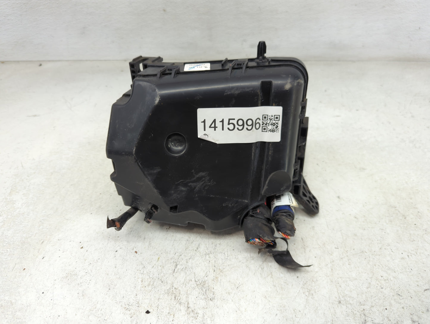 2014-2016 Hyundai Elantra Fusebox Fuse Box Panel Relay Module P/N:91951-3X710 Fits Fits 2014 2015 2016 OEM Used Auto Parts -