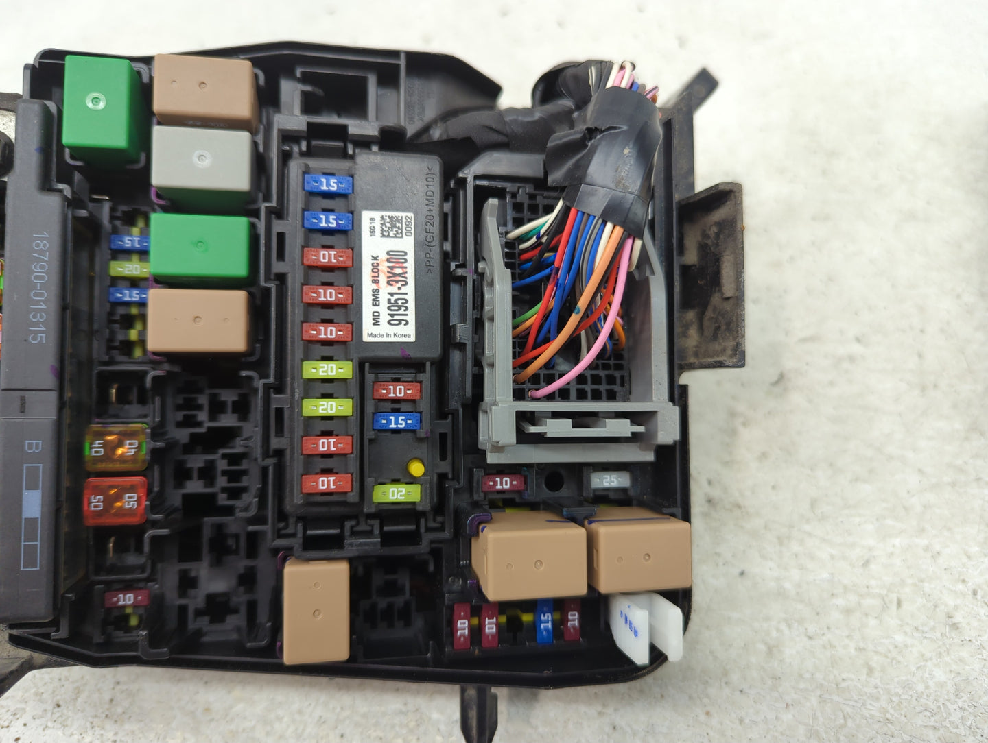 2014-2016 Hyundai Elantra Fusebox Fuse Box Panel Relay Module P/N:91951-3X710 Fits Fits 2014 2015 2016 OEM Used Auto Parts -