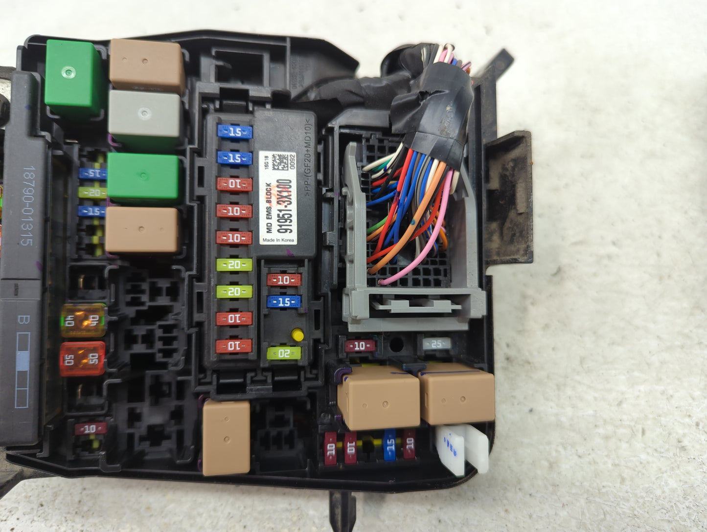 2014-2016 Hyundai Elantra Fusebox Fuse Box Panel Relay Module P/N:91951-3X710 Fits Fits 2014 2015 2016 OEM Used Auto Parts -