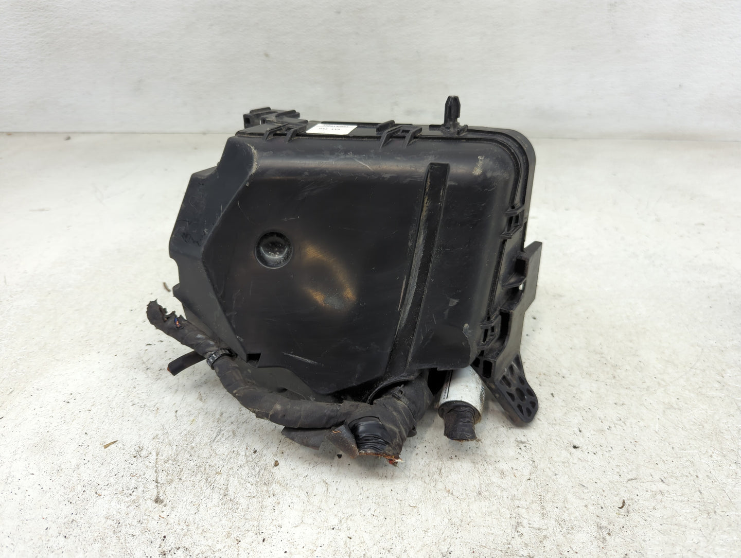 2014-2016 Hyundai Elantra Fusebox Fuse Box Panel Relay Module P/N:91951-3X710 Fits Fits 2014 2015 2016 OEM Used Auto Parts -