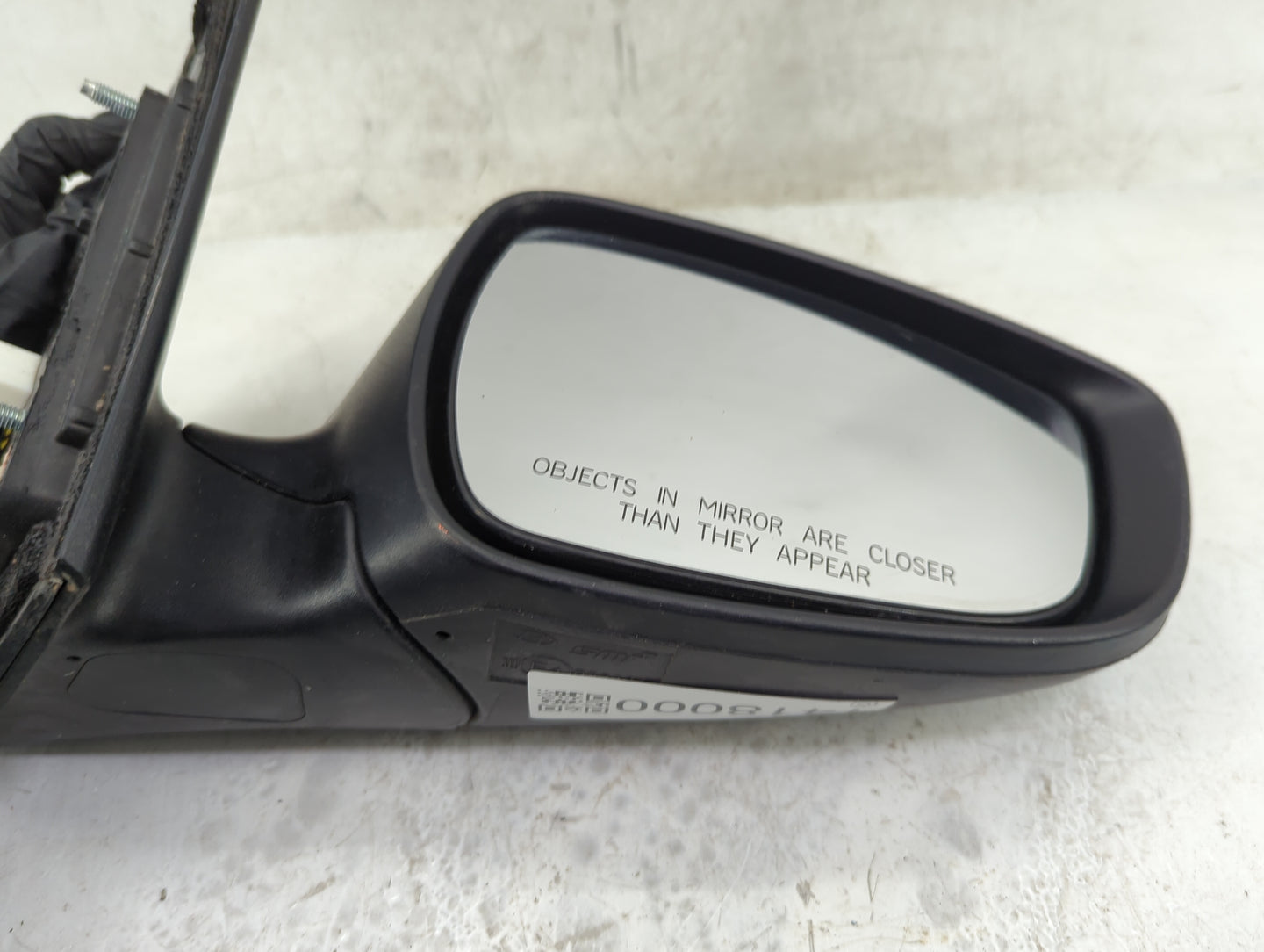 2014-2017 Hyundai Elantra Passenger Side View Mirror - Right Door Mirror OEM Used - Oemusedautoparts1.com